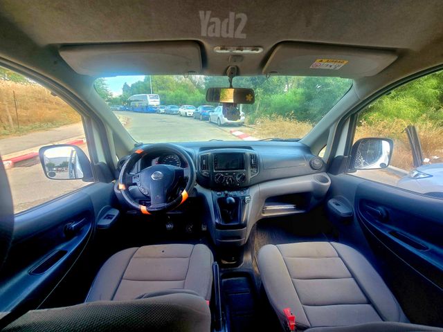 ניסאן NV200