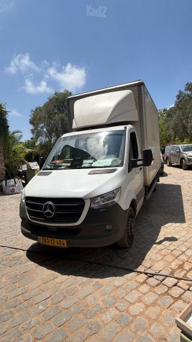 מודעת רכב מרצדס-בנץ ספרינטר