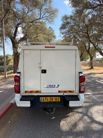 איסוזו די-מקס