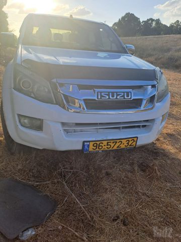 איסוזו די-מקס