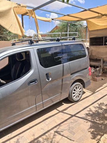 ניסאן NV200