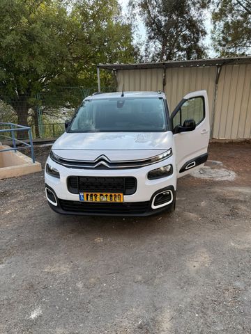 מודעת רכב סיטרואן ברלינגו
