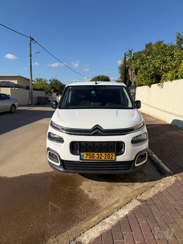 מודעת רכב סיטרואן ברלינגו