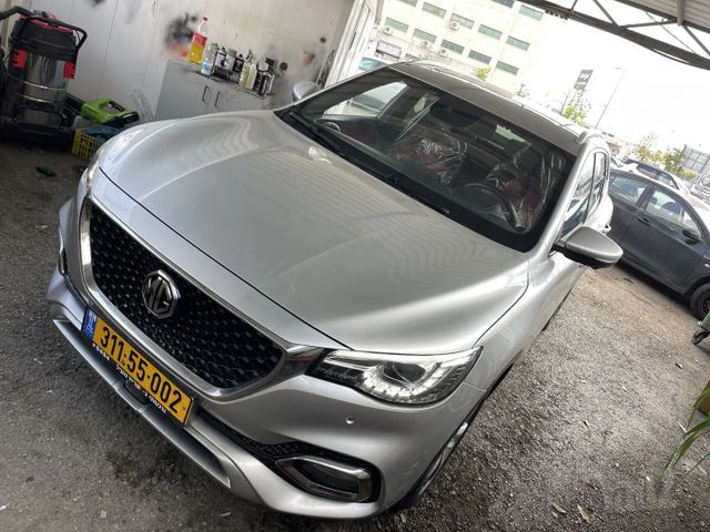 אם ג'י EHS PHEV