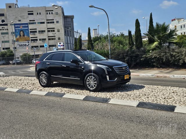 קאדילק XT5