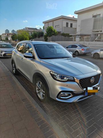 מודעת רכב אם ג'י EHS PHEV