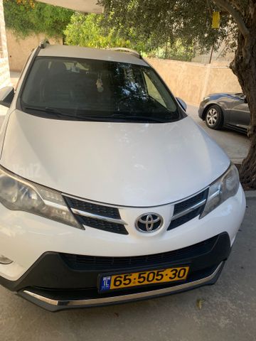 טויוטה RAV4