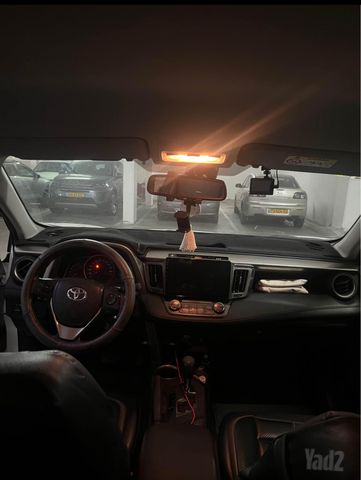 טויוטה RAV4