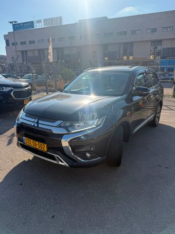 מודעת רכב מיצובישי אאוטלנדר 1