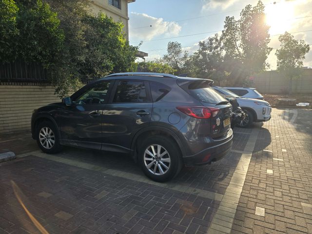 מודעת רכב מאזדה CX-5