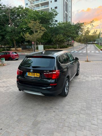 ב מ וו X3