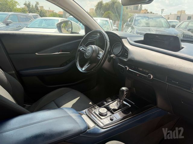 מודעת רכב מאזדה CX-30 1
