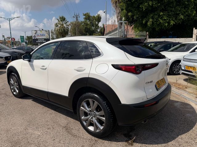 מאזדה CX-30