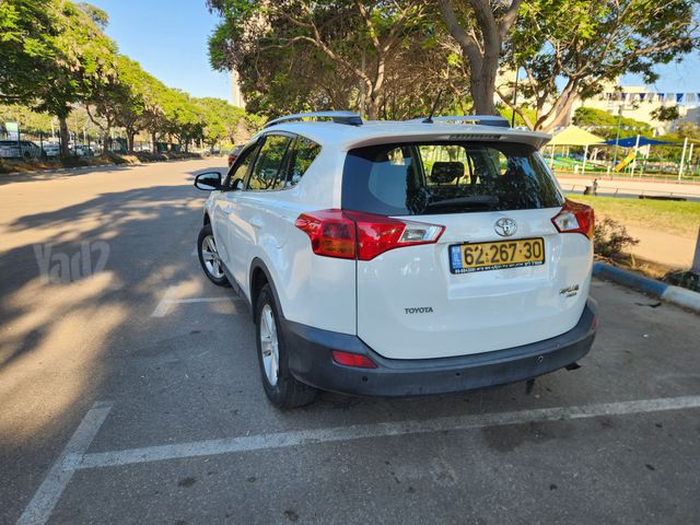 טויוטה RAV4