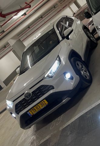 מודעת רכב טויוטה RAV4