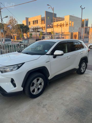 מודעת רכב טויוטה RAV4