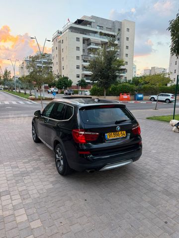 ב מ וו X3