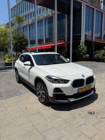 ב מ וו X2