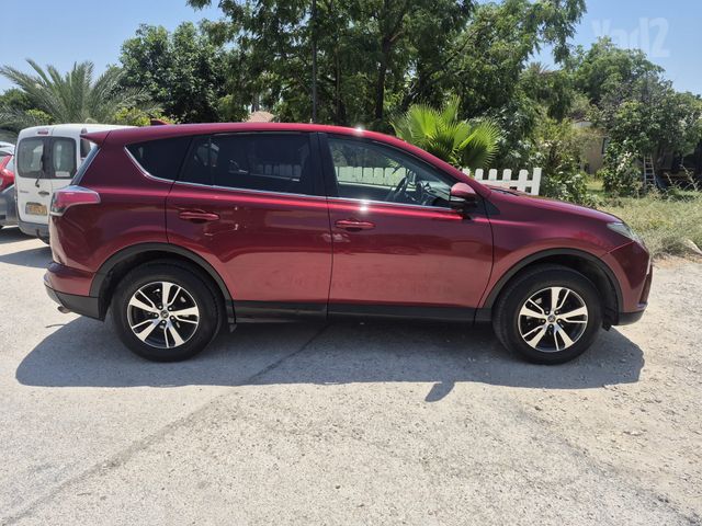 טויוטה RAV4