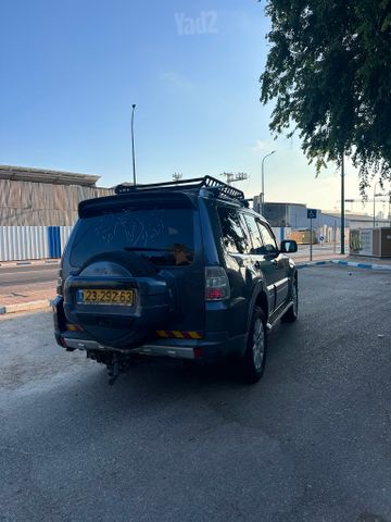 מיצובישי פג'רו