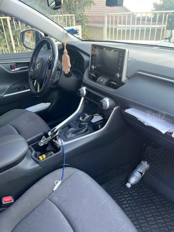 טויוטה RAV4