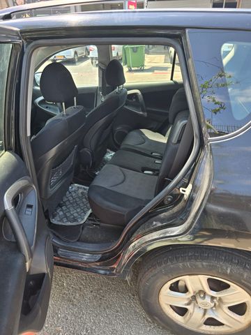 מודעת רכב טויוטה RAV4