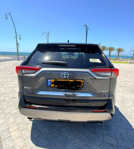 טויוטה RAV4