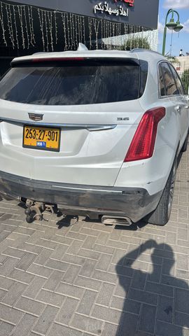 קאדילק XT5