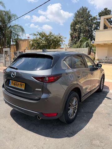 מודעת רכב מאזדה CX-5