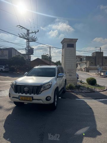 טויוטה לנד קרוזר