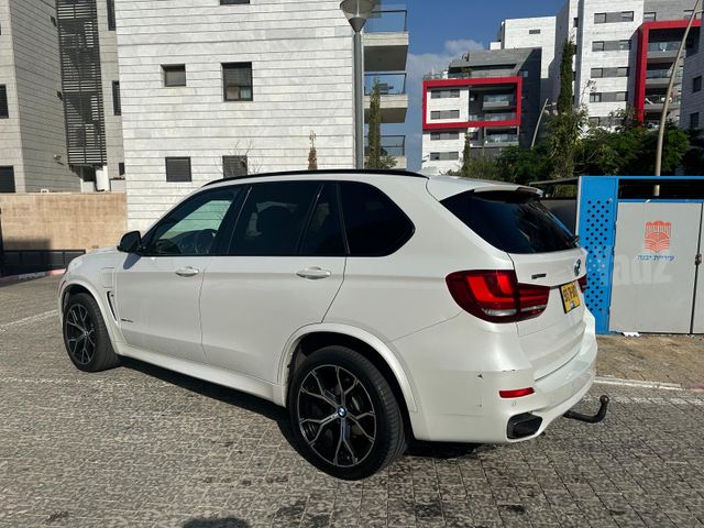 ב מ וו X5