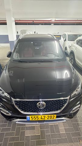 מודעת רכב אם ג'י EHS PHEV