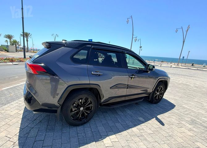 טויוטה RAV4