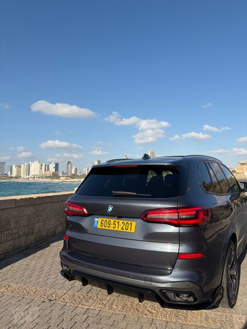 ב מ וו X5