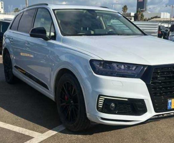 אאודי Q7