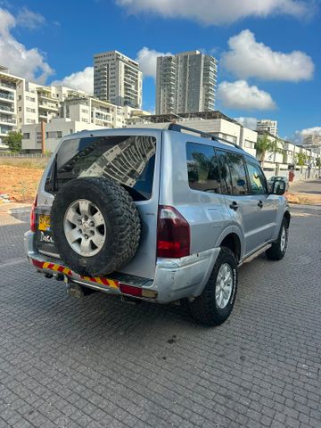 מיצובישי פג'רו