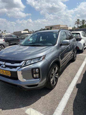 מודעת רכב מיצובישי ASX