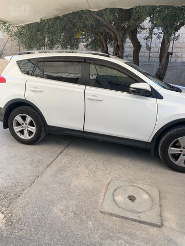 מודעת רכב טויוטה RAV4