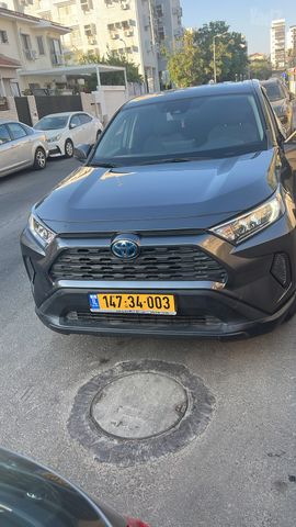 טויוטה RAV4