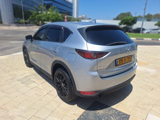 מודעת רכב מאזדה CX-5