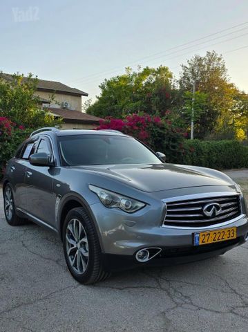 אינפיניטי QX70