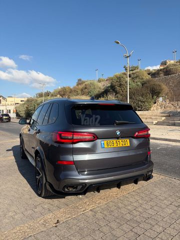 ב מ וו X5
