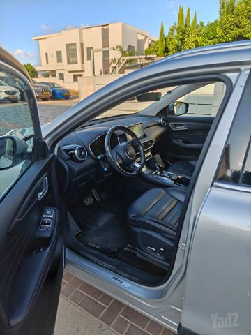 אם ג'י EHS PHEV