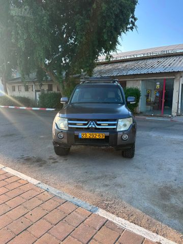 מיצובישי פג'רו