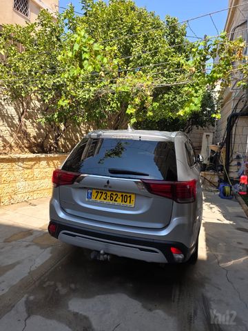 מיצובישי אאוטלנדר