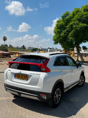 מודעת רכב מיצובישי אקליפס קרוס 1