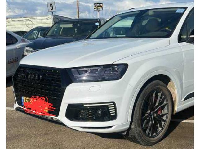 מודעת רכב אאודי Q7