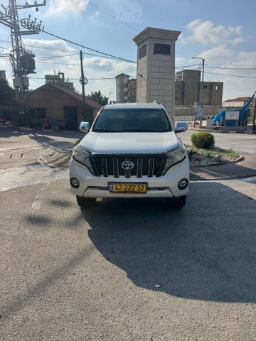 טויוטה לנד קרוזר