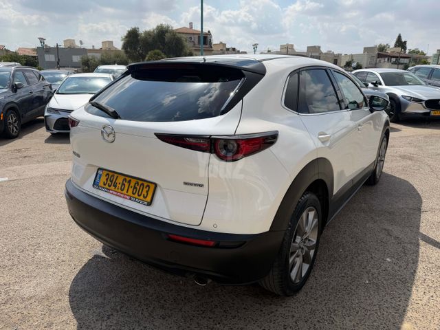 מאזדה CX-30