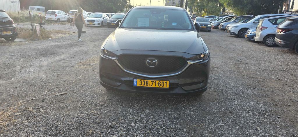מודעת רכב מאזדה CX-5
